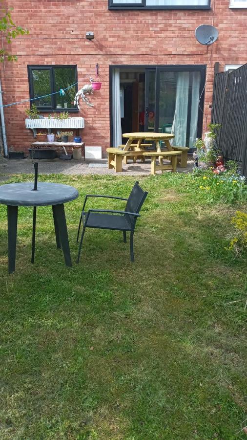 Summerhill, Wrexham - Key Worker Friendly Ngoại thất bức ảnh