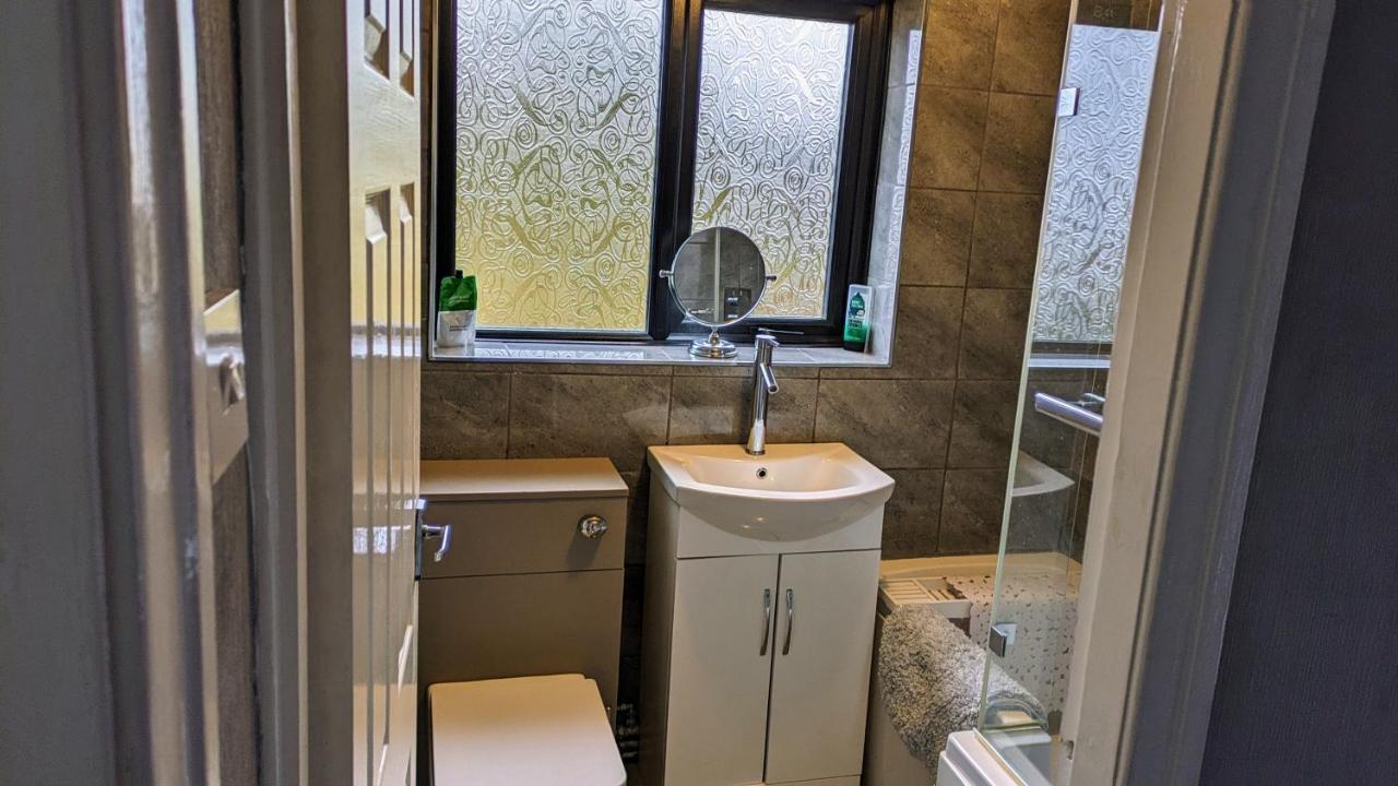 Summerhill, Wrexham - Key Worker Friendly Ngoại thất bức ảnh